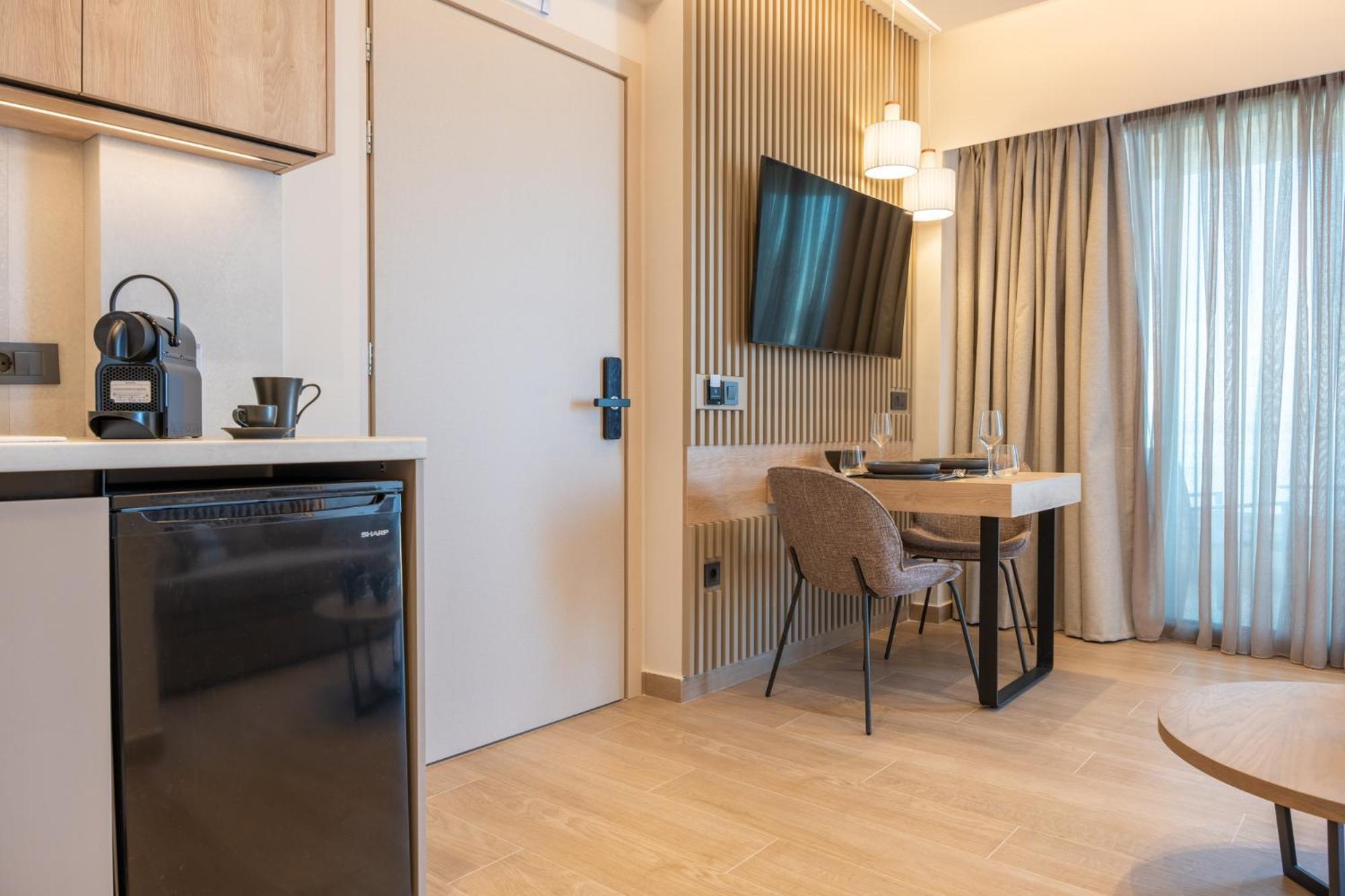 Esthisea Suites Kalamata Exterior foto